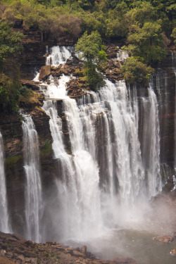 touchdisky:  Kalandula Water Falls, Angola by Miguel Esteves      