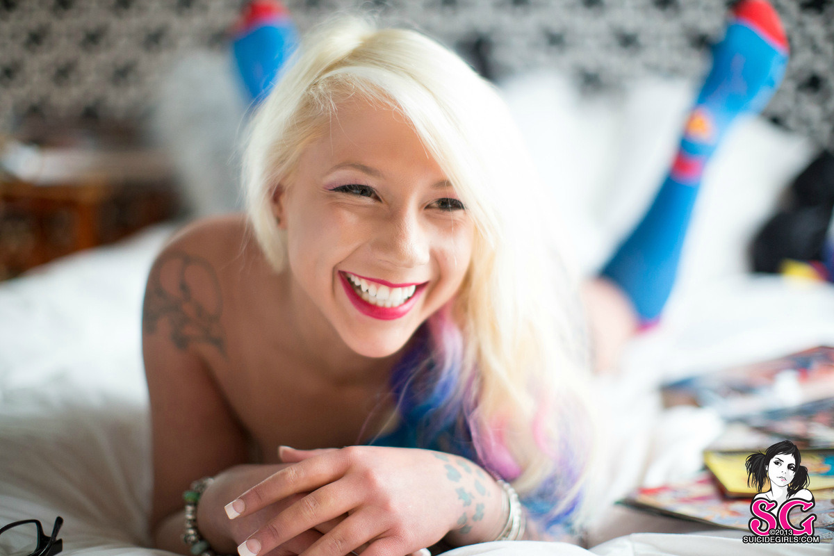 past-her-eyes:  SarahSkittles Suicide  Sweet tattoo, for more visit past-her-eyes.tumblr.com