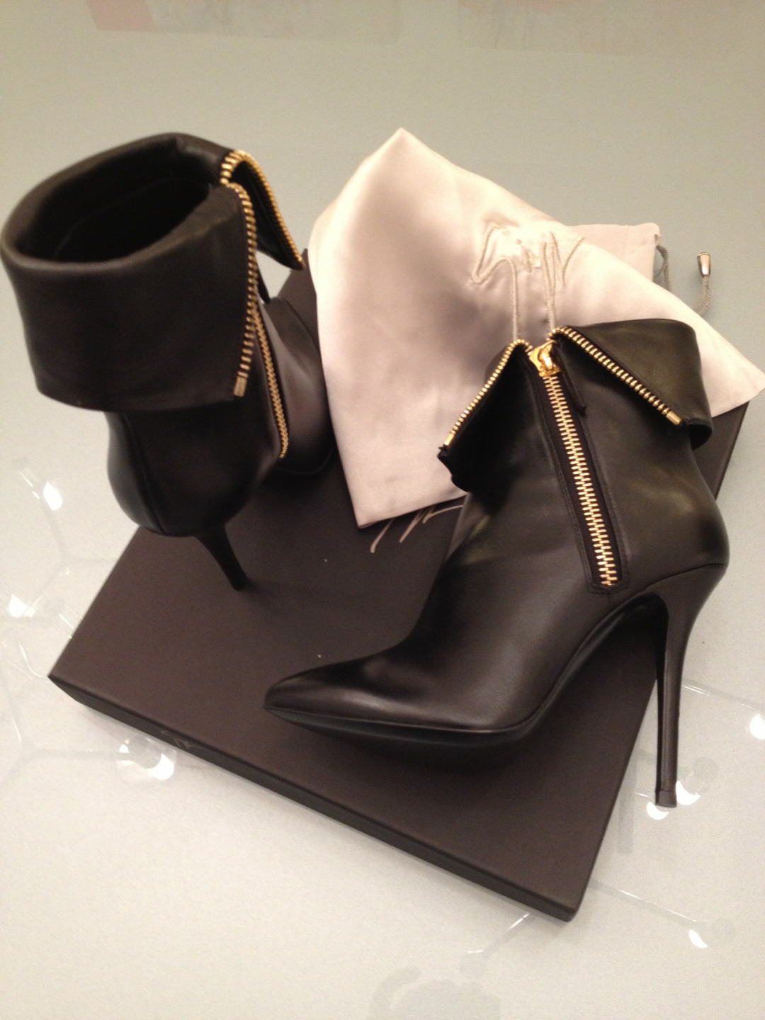 luxslave:  Latest acquisition for Mistress: Giuseppe Zanotti Folded Leather Ankle