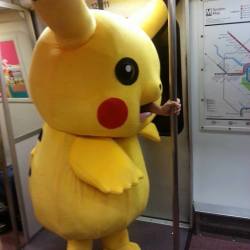 Pikachu go a helluva tongue