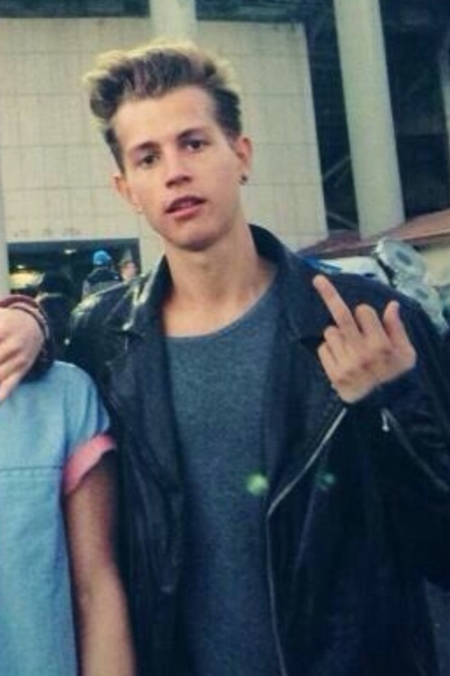 bradslongtoes:  I guess you could say they’re not a band for the young’uns
