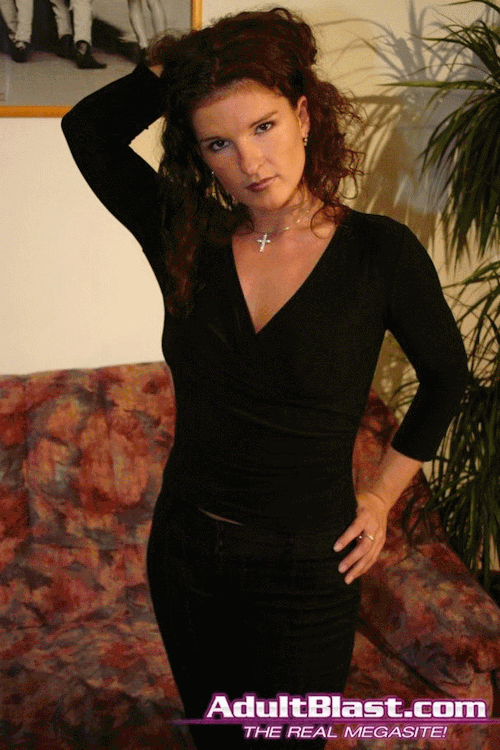 cheatingwiveszone:  Horny housewives looking for affairs: http://bit.ly/1JC68WZ