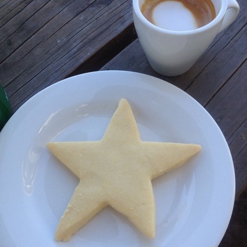 What a star.
@bomboras_torquay kiosk (at Bomboras, Fishermans Beach, Torquay, Australia)