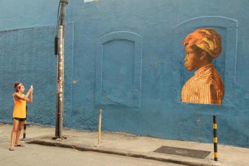 mymodernmet:Worldwide “Outings” Project Pastes Museum Paintings Onto City Streets