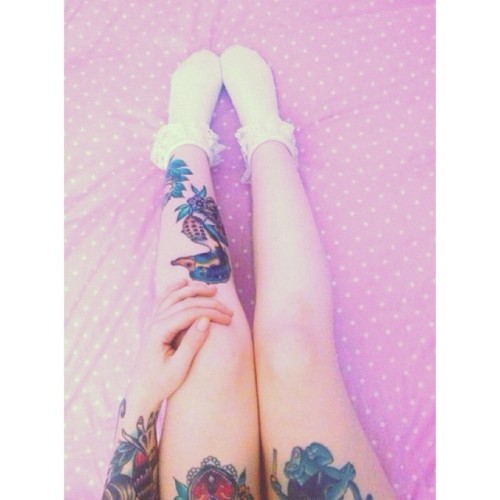foolsgoldd:  instagram: em_bootsxox