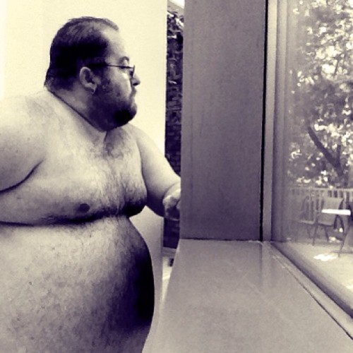 bearsonbloor: A chubby looking at the window. Porn Photo Pics