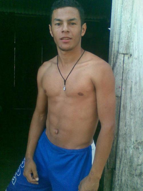 luis2013zn: machosargentinos: Eduardo, agricultor.  Formosa.  Si tenes skp escribime luis2
