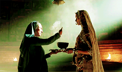 rani-padmavati:“Padmavati has never worn the jewelry called fear.”