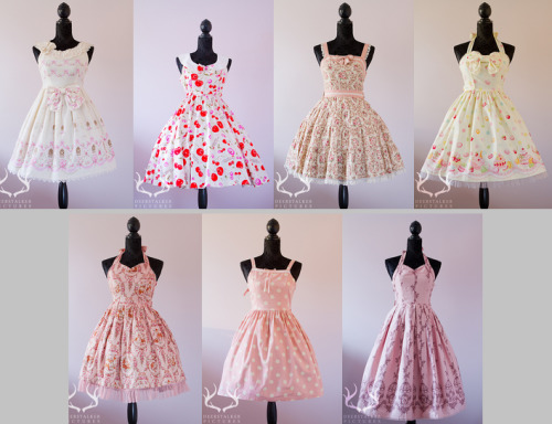 Unbelievably cute Classic lolita dresses in Hot Days ^^ The upper picture: a collection of blues and