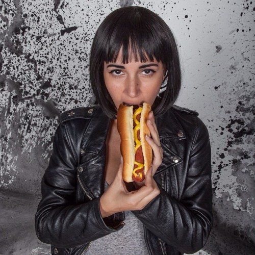 dvdasa:  @heatherleather_ no ketchup only mustard #weinerologist