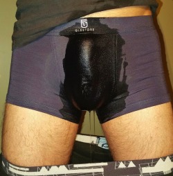 xnpee:wetting my new boxer 2