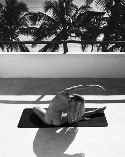 Porn photo girls doing yoga