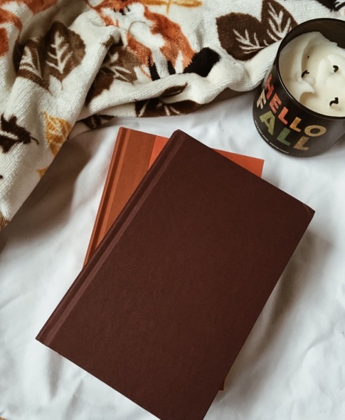 thefaithfulreader: I was super pleased to find these hardbacks had fall colors hidden under their ja