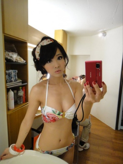 eroticasians: Would you bang her?