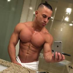 lumbrjax:  Instagram user @dannymiami_ http://ift.tt/1qaQrPq