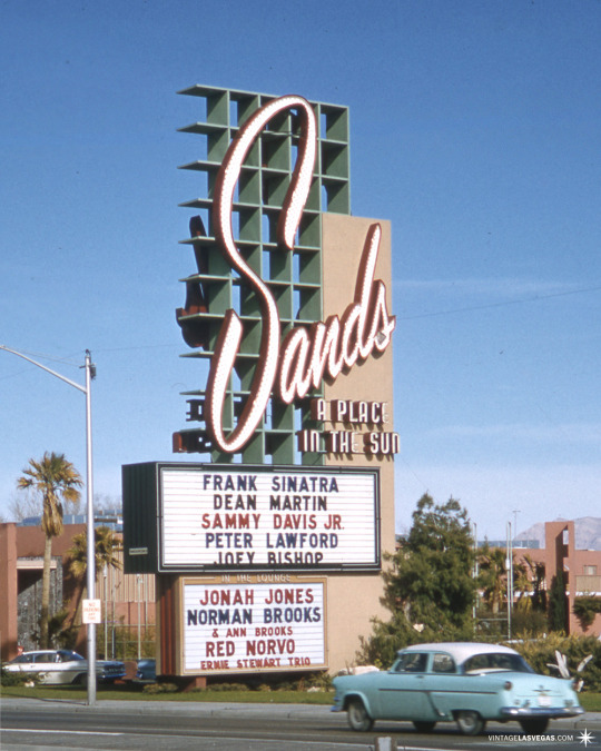 Vintage Las Vegas — Horseshoe, 1990 Photo by Hank deLespinasse