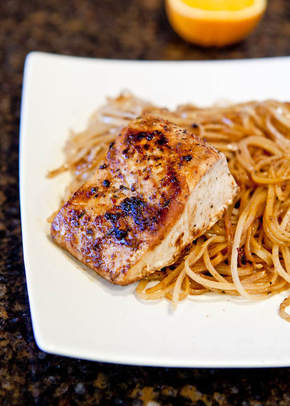 foodffs:  Caribbean Citrus Mahi Mahi with Brown Rice Noodles Really nice recipes.