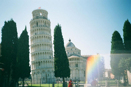 camilabarbara: infected:Pisa, Italy, photo by 35_wp@yesterdaysanswers