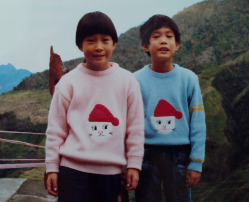 SEMI-UNISEX BOWLCUT: In this modern world there is nothing more versatile than a haircut that breaks