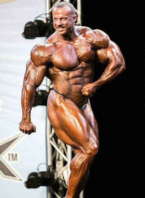 muscleaddictza:  http://shabunya.tumblr.com/