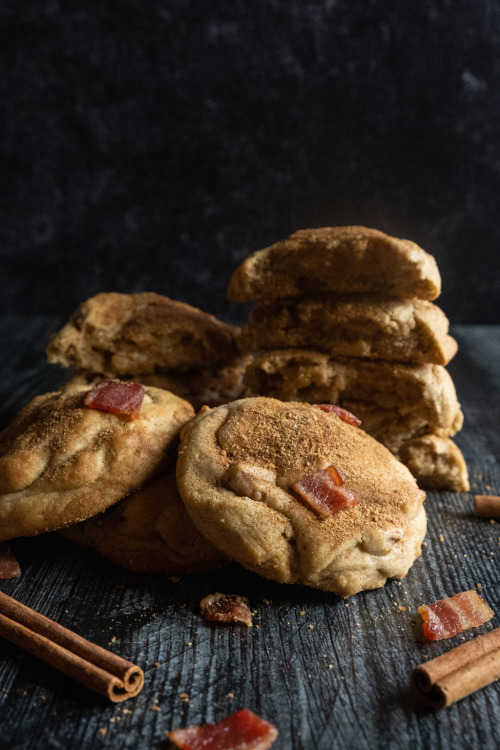sweetoothgirl:  Giant Maple Bacon Snickerdoodles