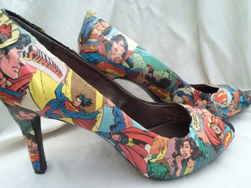 SIZE 10 SUPERMAN PEEP-TOE HEELSON SALE NOWSuperman heels are the perfect addition to your wardrobe, 