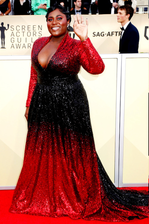 glamorousladies: Danielle Brooks attends the 24th Annual Screen Actors Guild Awards at The Shrine Au