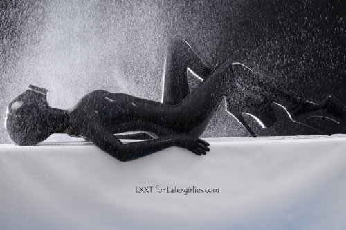 Water 2 by LXXT