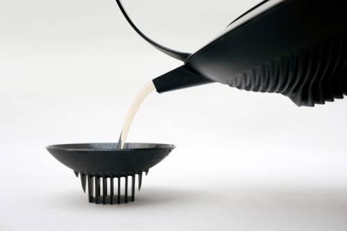 keepingitneutral:Tea Set, “Float” by ian Yen