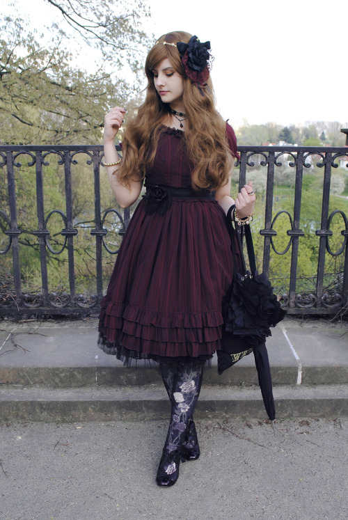 zombieswhatever: 17.04.2016, Warsaw JSK: Innocent World underskirt, parasol: BtSSB blouse, OTKs: Put