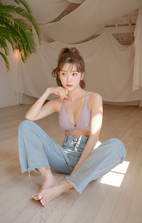 korean-dreams-girls:    Cha Yoo Jin - April 14, 2020 2nd Set   