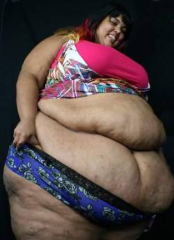 juicybbwchicks:  Naughty BBW &amp; SSBBW Pics