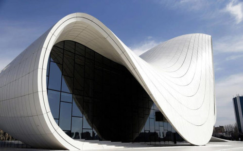 larastonesbitch:Heydar Aliyev Center in Baku, Azerbaijan by Zaha Hadid (2007-2012)