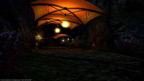 Continuing from my last post, here’s Old Gridania at night with my shader’s settings.