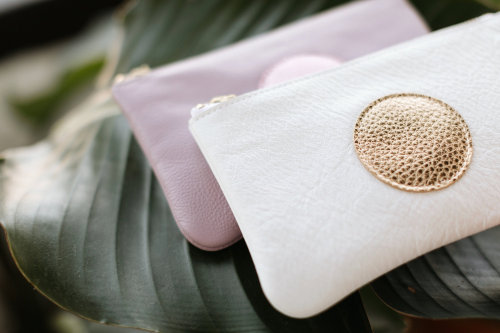 etsyfindoftheday | 12.30.19arie // leather pouch with metallic sun circle by anniebukhman