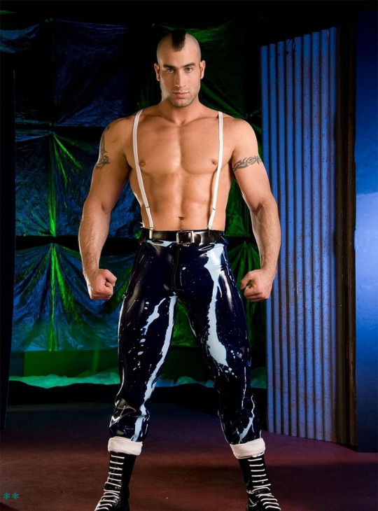 ianskinbull:  follow me for more cumdripping pornianskinbull.tumblr.com 