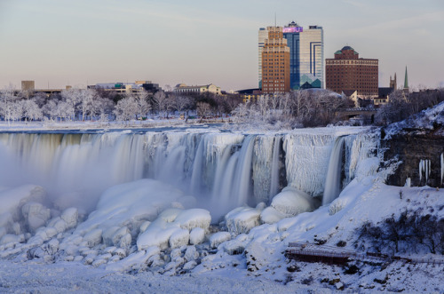 startswithabang:This Is Why Global Warming Is Responsible For Freezing Temperatures Across The USA“A