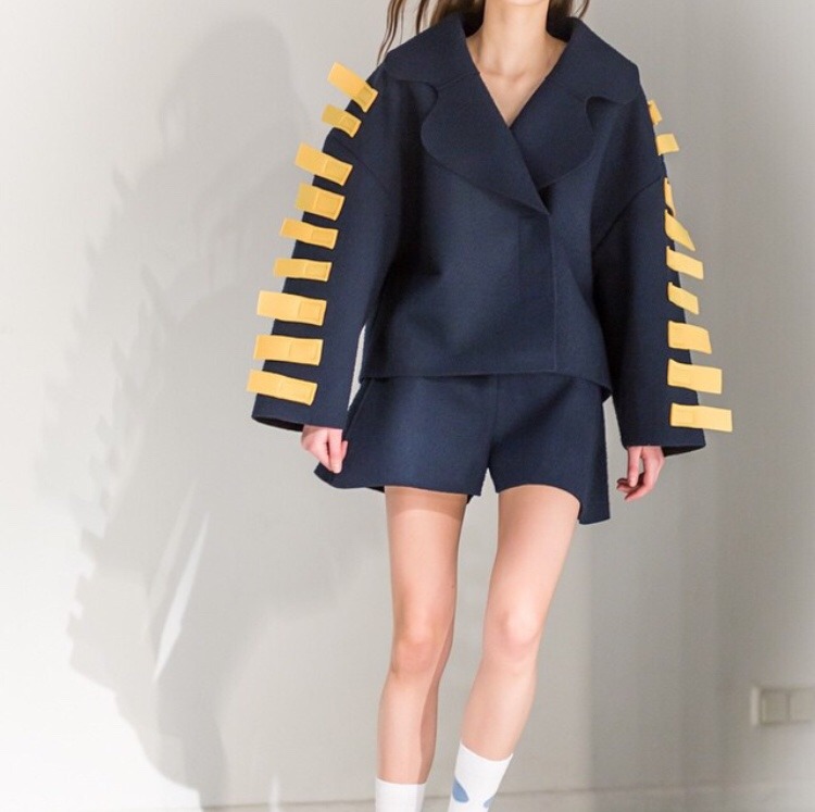 sadboyblues:  pascale-m:  Jacquemus “la femme énfant”   X