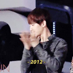 exoturnback:  clapping baekhyun: then &amp; now 