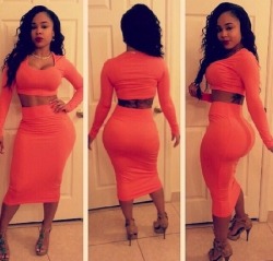 iofbeholder:  peach dress with curly hair