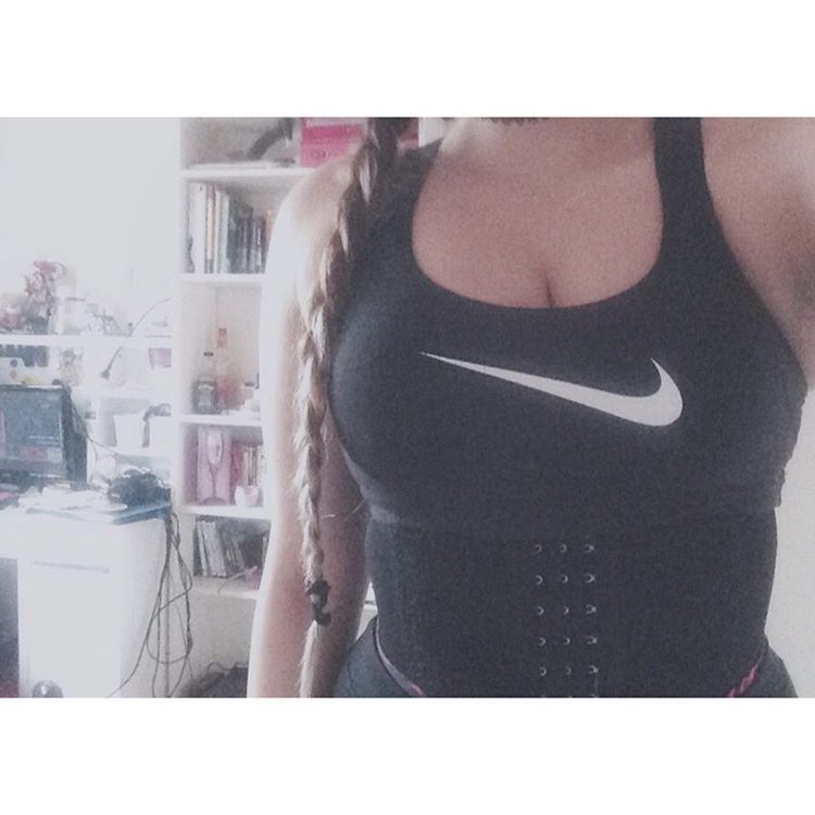 666satansbxtch:  Waist training ft gym time #waisttraining #corset #allblackeverythang