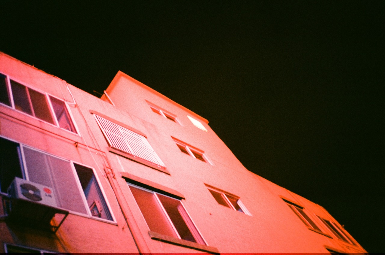 dongminng:  RED ROOM 2013 photographed by DONG MIN YANG 
