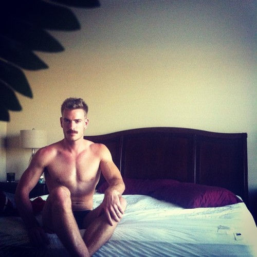 aaronjayyoung:  That nagging feeling.. (at Palm Springs, CA)