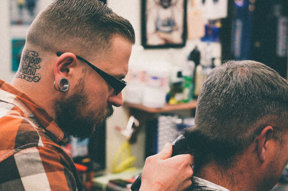 vintagebarbershop:  whiskeygrade:  Wilfred’s Barber Shop - Nashua, NH | Whiskey