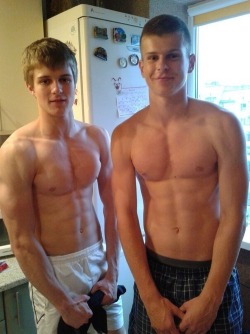 sexyboysbeingsexy.tumblr.com post 119663410504