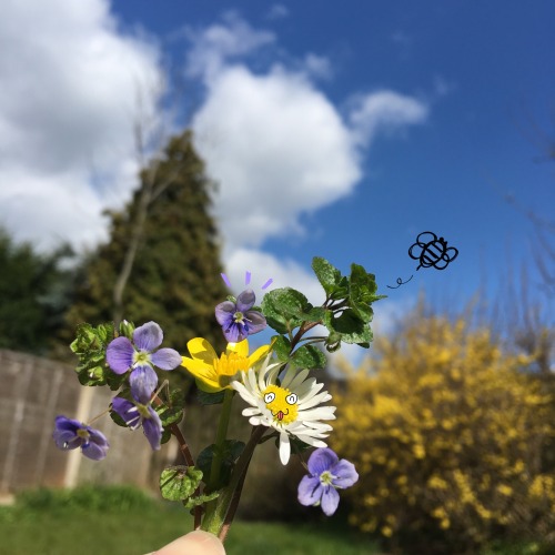 i-zzybee:i’m so glad the world is colourful again