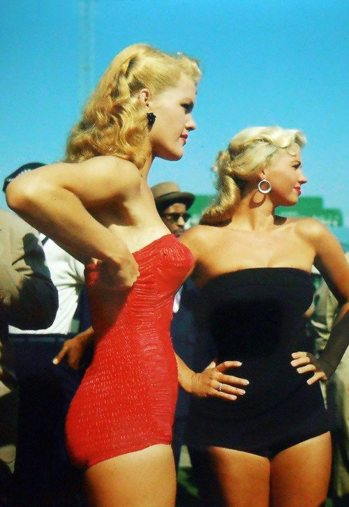 vintagegal:
“ 1950s slide (via)
”
Because skinny dipping is a lot sexier with curves. #sixtiesswim