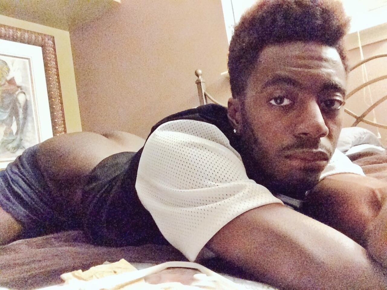 royalbxtchh:  With an ass like that, why aren’t you mine? 😋 