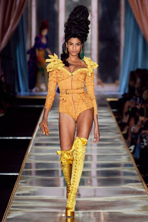 Moschino, fall 2020 RTW(Janniers: The Grand Finale)