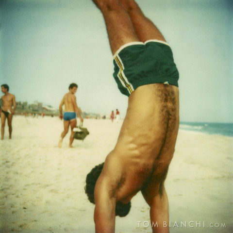 nudosvir:  SERIES TITLE: Fire Island PHOTOGRAPHER: Tom Bianchi Bianchi captured these